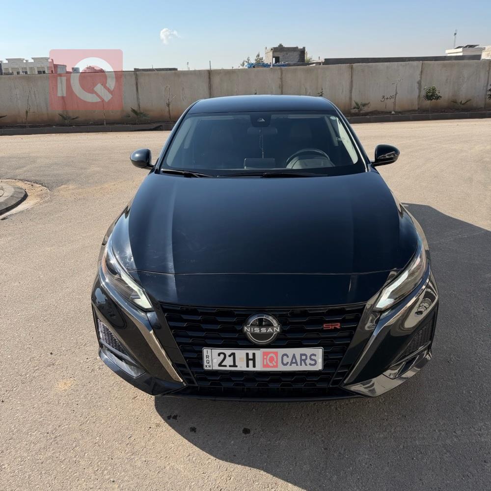 نيسان ألتيما